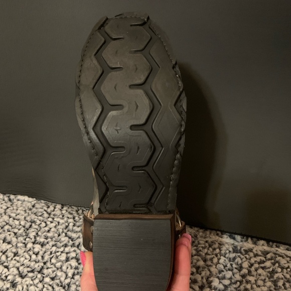 NWB Freebird distressed Whiskey ice boots in Gray, size 9 - Picture 7 of 10